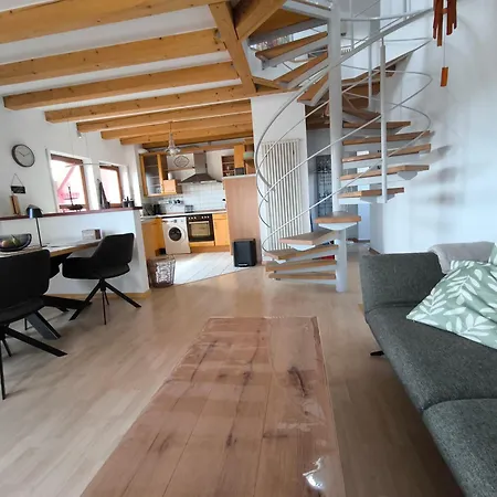 Alexandras - Maisonette 90 Qm Mit Balkon * ميشيلشتادت