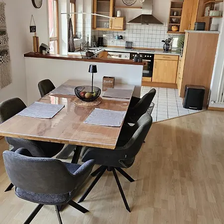 شقة Alexandras - Maisonette 90 Qm Mit Balkon