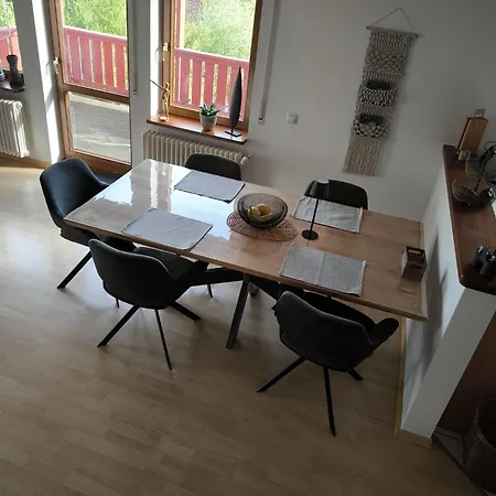 Alexandras - Maisonette 90 Qm Mit Balkon شقة ميشيلشتادت