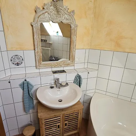 Alexandras - Maisonette 90 Qm Mit Balkon Michelstadt