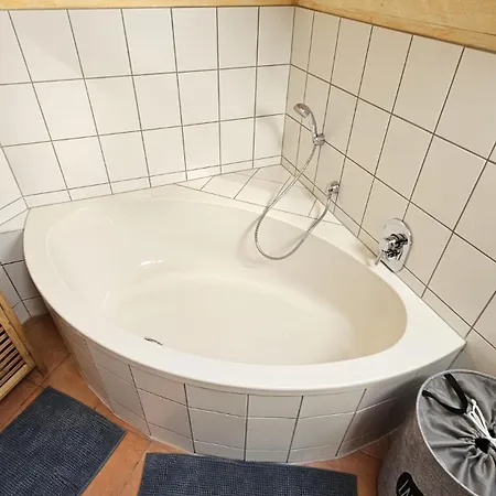 Apartment Alexandras - Maisonette 90 Qm Mit Balkon