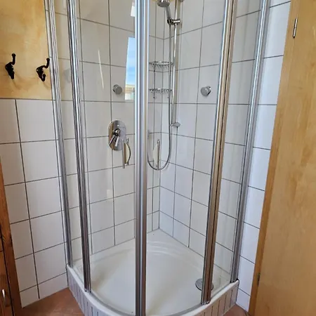 شقة Alexandras - Maisonette 90 Qm Mit Balkon ميشيلشتادت