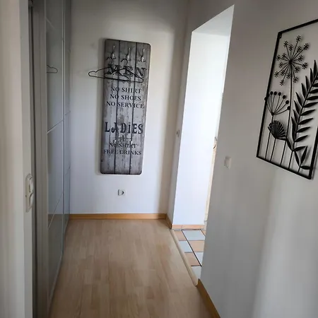 Alexandras - Maisonette 90 Qm Mit Balkon * ميشيلشتادت