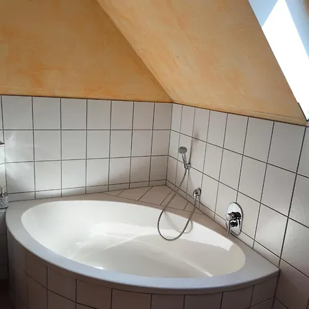 Alexandras - Maisonette 90 Qm Mit Balkon شقة ميشيلشتادت